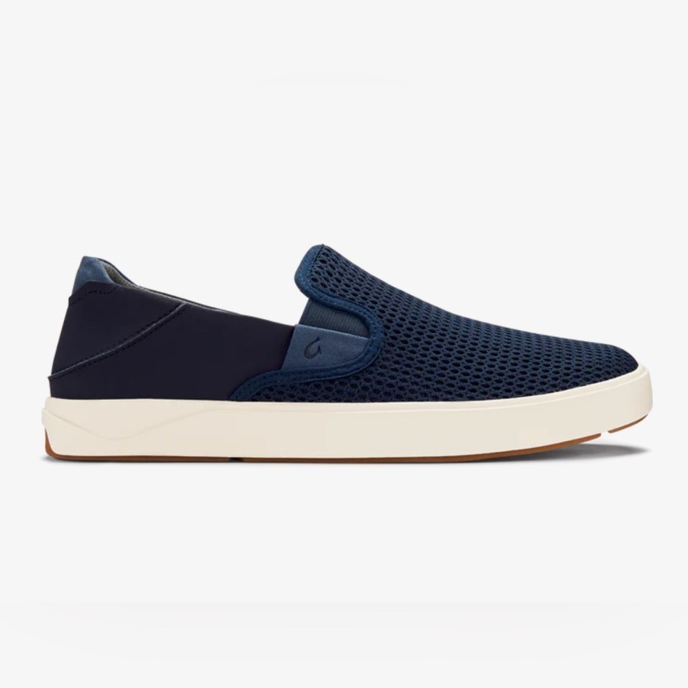 New olukai lae’ahi blue depth pull on shoes.